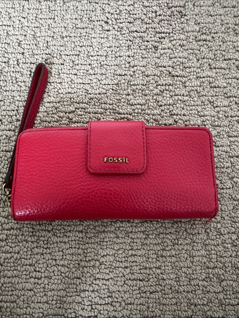 Fossil Red Pebbled Leather Wristlet Wallet